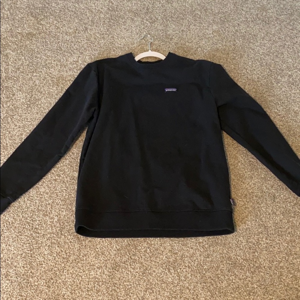 Patagonia black crew neck